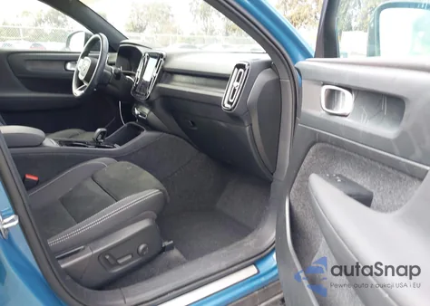 2023 Volvo C40 Twin Plus from USA, damaged, VIN YV4ED3GL5P2050996